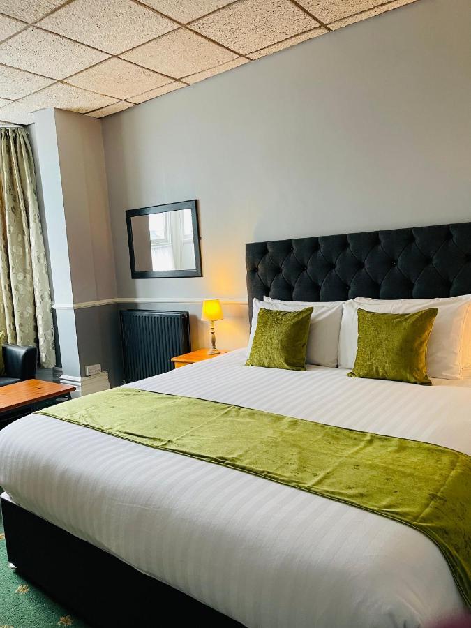 Palm Court B&B 伊尔弗勒科姆 外观 照片