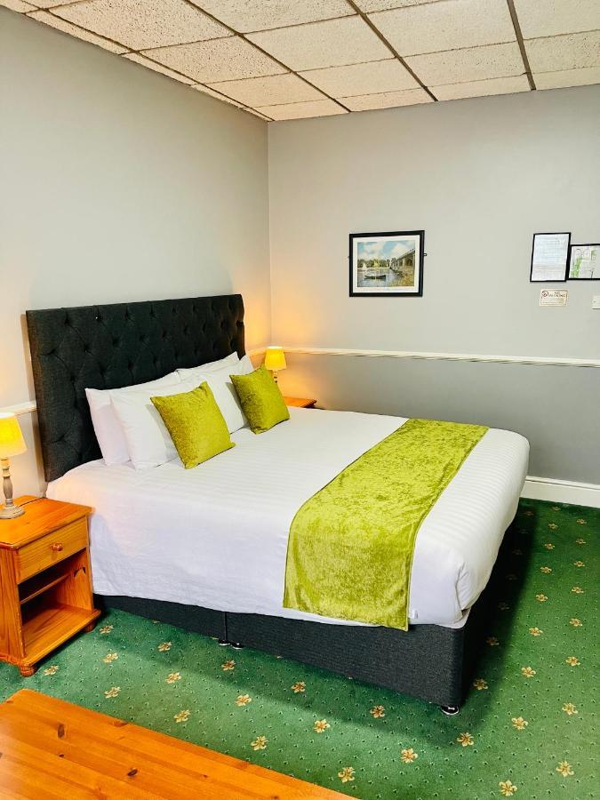 Palm Court B&B 伊尔弗勒科姆 外观 照片