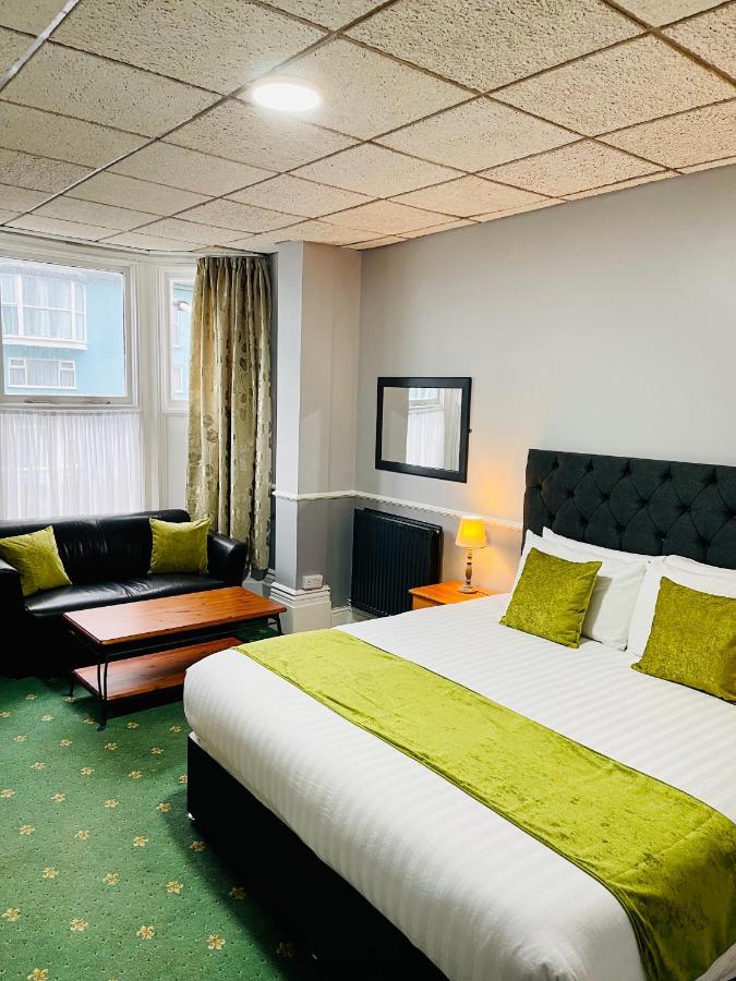 Palm Court B&B 伊尔弗勒科姆 外观 照片