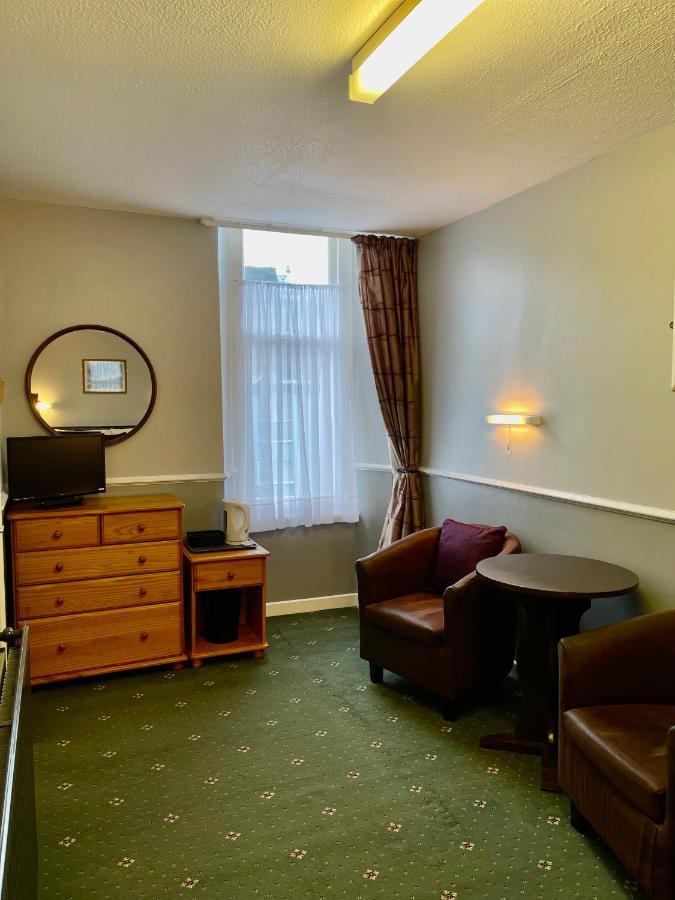 Palm Court B&B 伊尔弗勒科姆 外观 照片