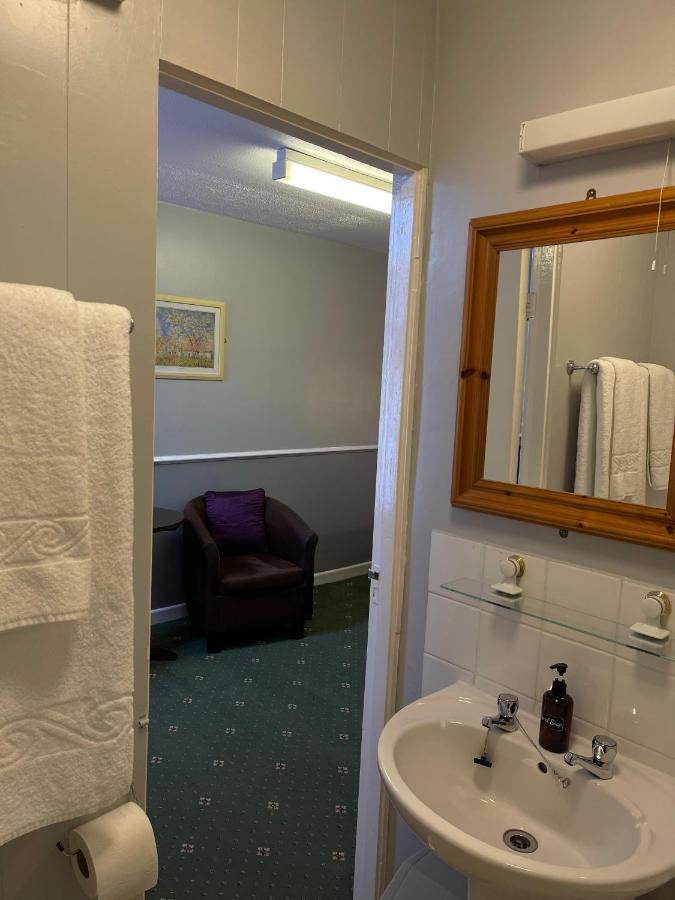 Palm Court B&B 伊尔弗勒科姆 外观 照片