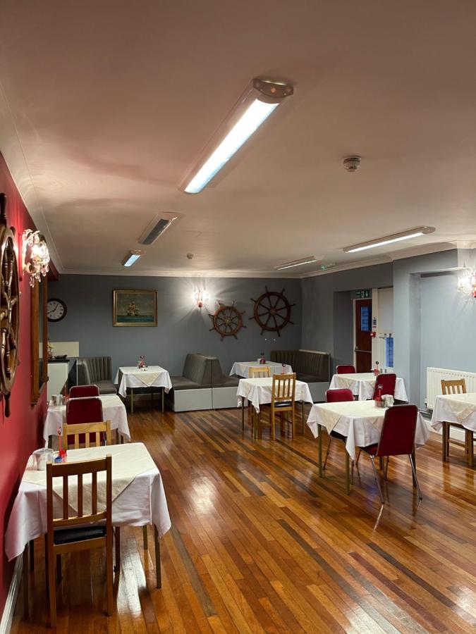 Palm Court B&B 伊尔弗勒科姆 外观 照片