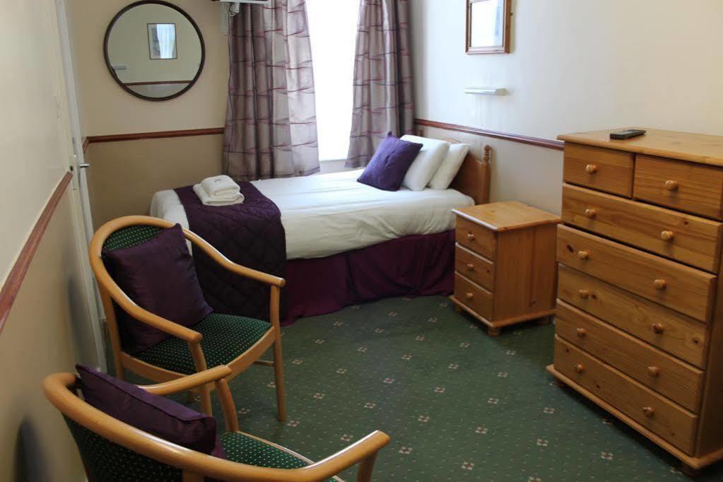 Palm Court B&B 伊尔弗勒科姆 外观 照片